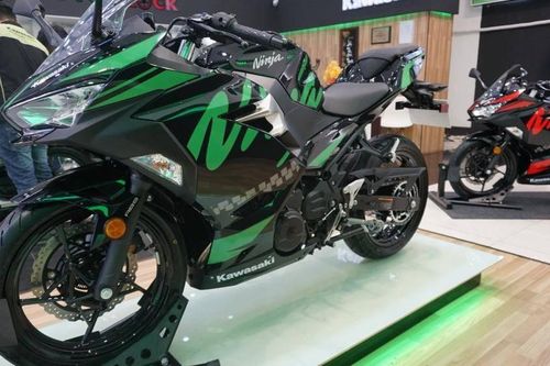 Bảng giá xe môtô Kawasaki tháng 9/2019: Giá xe đồng loạt giảm mạnh