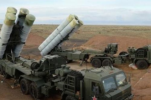 Ông Putin mời Arab Saudi mua S-400 sau vụ tấn công nhà máy dầu