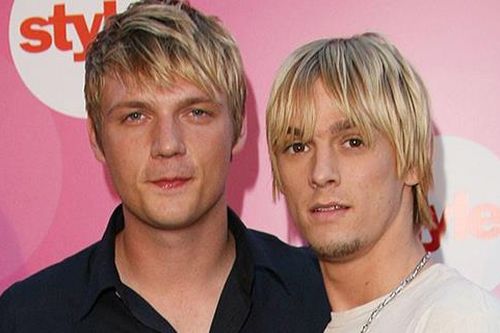 Nick Carter xin tòa cấm em trai Aaron đến gần vợ con