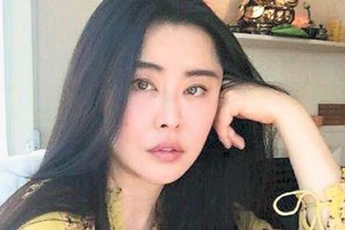 Đại mỹ nhân Hong Kong Vương Tổ Hiền lộ dấu hiệu lão hóa