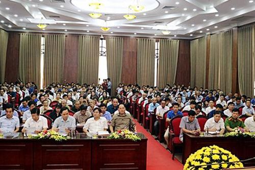 Lãnh đạo huyện Chương Mỹ đối thoại trực tiếp với người dân