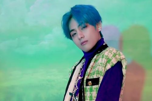 V BTS khiến fan 'mê mệt' với điệu nhảy và giọng ca trong clip mới