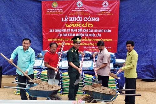 Hội đàm cấp cao giữa hai tỉnh Thừa Thiên - Huế và Sa-la-van (Lào)