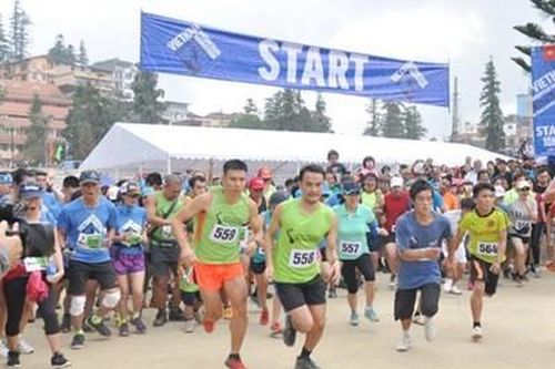 VMM 2019: Chạy xuyên đêm trên cung đường 100km