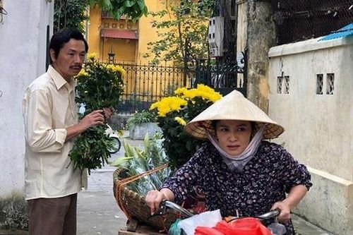 Chân dung chồng cũ ngoài đời của 'cô Hạnh bán hoa' Thúy Hà