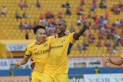 Vinicius liệu đã bắt nhịp được lối đá của SLNA?