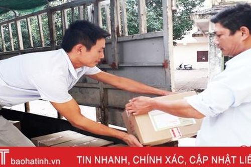 Bộ NN&PTNT hỗ trợ Hà Tĩnh 7.000 lít và 35 tấn hóa chất các loại
