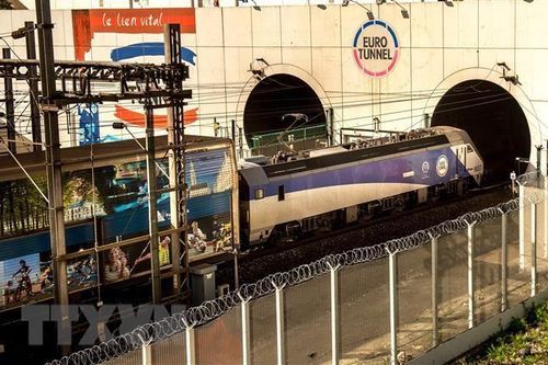Pháp cam kết đảm bảo giao thông ổn định qua đường hầm Eurotunnel