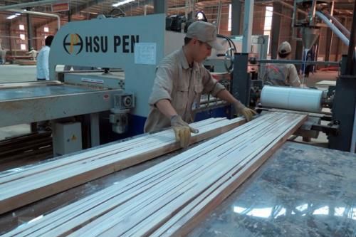 Xuất khẩu lâm sản tăng hơn 18%