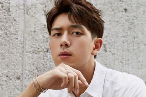 Điển trai học giỏi là thế nhưng nam thần 'Cá mực hầm mật' Lý Hiện vẫn bị người yêu 'đá' vì lý do oái ăm này
