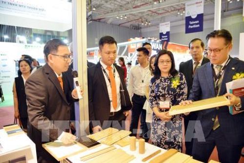 Khai mạc triển lãm quốc tế về máy và thiết bị công nghiệp chế gỗ lần thứ 13