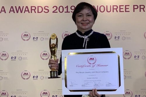 Chủ tịch PNJ nhận giải Oscar của ngành kim hoàn Châu Á