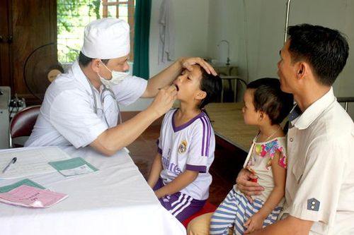 Chuyện bác sỹ làng phong