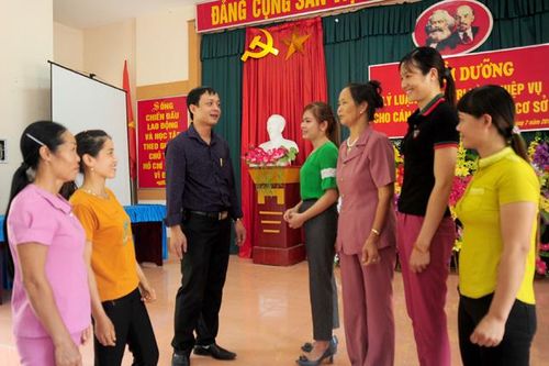 Yên Sơn nâng cao chất lượng học tập, quán triệt, tuyên truyền văn kiện của Đảng