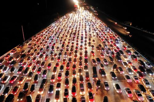 Nhân khẩu học: Hòn đá tảng cản đà phát triển nền kinh tế Trung Quốc