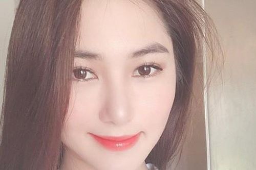 Bật khóc giữa đêm vì nhớ nhà, Hương Tràm vẫn hài lòng vì được trải nghiệm cuộc sống sinh viên 'nghèo' trên đất Mỹ
