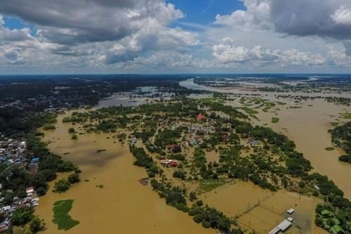 Thái Lan: Mưa lũ, hàng chục nghìn người sơ tán