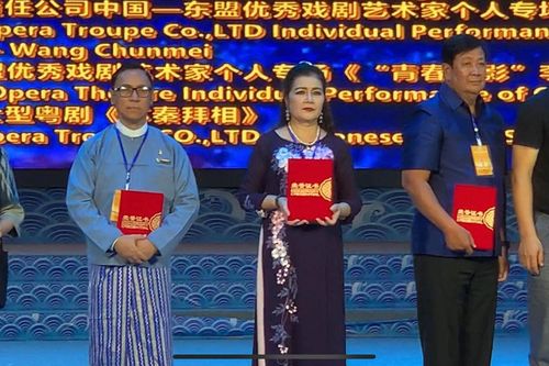 Kịch nói Việt Nam giành hai giải xuất sắc tại Liên hoan Sân khấu Trung Quốc – ASEAN