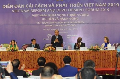 Thủ tướng Nguyễn Xuân Phúc dự Diễn đàn Cải cách và Phát triển Việt Nam 2019