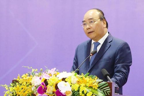 Thủ tướng cảnh báo 'bẫy thu nhập trung bình' đe doa trực tiếp Việt Nam