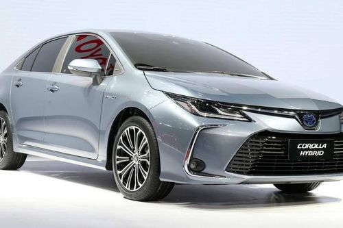 Cận cảnh Toyota Corolla Altis vừa ra mắt tại Thái Lan