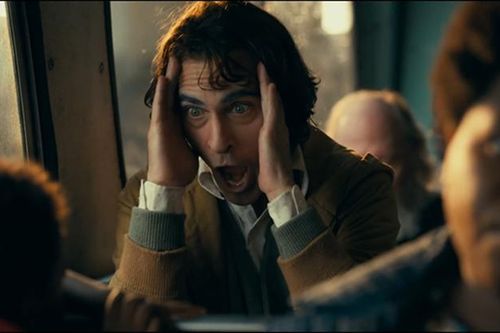 Sẽ chẳng thể có một Joker hoàn hảo nếu không có điệu cười của Joaquin Phoenix