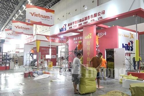 Doanh nghiệp Việt gấp rút hoàn thiện gian hàng trước ngày khai mạc CAEXPO 2019