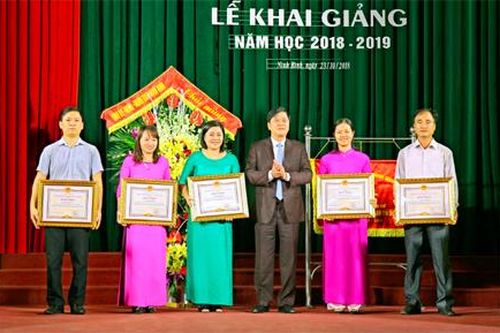 Trường Đại học Hoa Lư bước vào năm học mới với niềm tin và khí thế mới