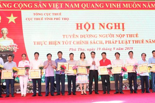Tuyên dương người nộp thuế thực hiện tốt chính sách, pháp luật thuế