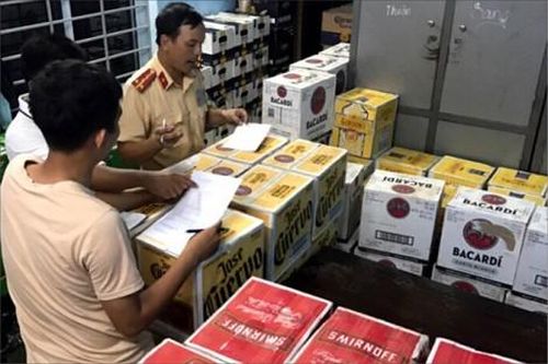 Chính trị - Xã hội Chính trị - Xã hội Siết chặt xe khách, xe container phát hiện hàng lậu, hàng không nguồn gốc