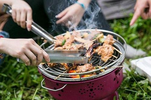 Choáng váng, suýt ngất vì ăn lẩu, bác sĩ chỉ ra sai lầm tai hại