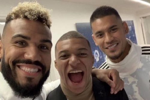 CĐV Real tức giận khi tân binh cười đùa bên Mbappe