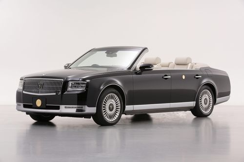 Toyota Century mui trần tháp tùng Nhật hoàng trong lễ đăng cơ