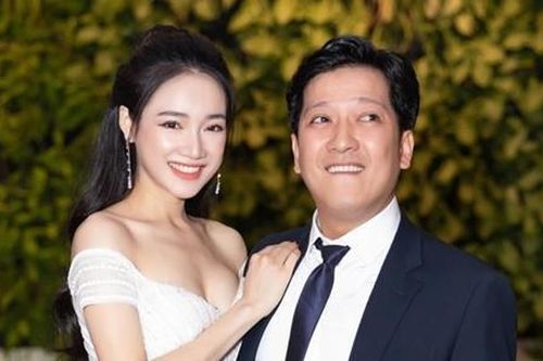 Trường Giang hạnh phúc khi trò chuyện với vợ con từ Mỹ