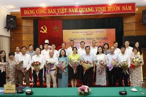 Giao luu gương điển hình tiên tiến, người tốt việc tốt 'khắc ghi lời Bác dạy'