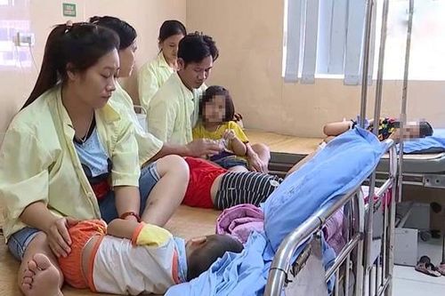 Xác định nguyên nhân gần 100 trẻ ở Phú Thọ nhập viện