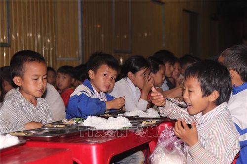 Mô hình trường học bán trú giúp học sinh vùng cao yên tâm đến lớp
