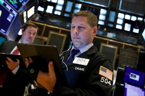 S&P 500 chững gần mốc kỷ lục trong lúc Mỹ-Trung nối lại đàm phán