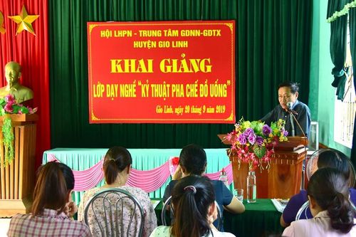 Khai giảng lớp dạy nghề kĩ thuật pha chế đồ uống