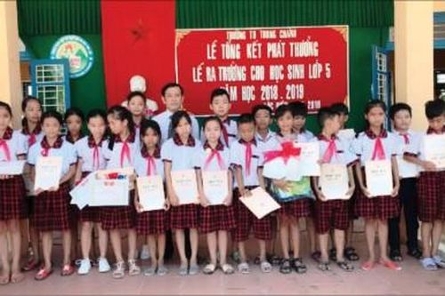 Giáo dục Khuyến học Khuyến học nuôi giữ ước mơ đến trường