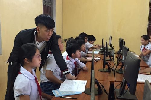 Lạng Sơn: Đẩy mạnh dạy Tin học cấp Tiểu học