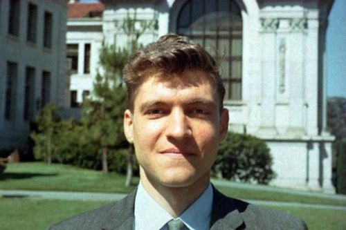 Từ thần đồng toán học Harvard đến kẻ đánh bom hàng loạt