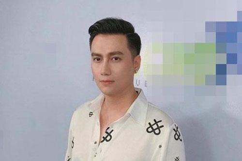 Hậu phẫu thuật thẩm mỹ, Việt Anh xuất hiện với ngoại hình đã dần ổn định nhưng vẫn bị 'la ó' vì lại quá nữ tính