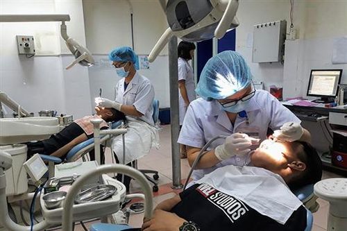 Cần chú trọng chăm sóc sức khỏe răng miệng