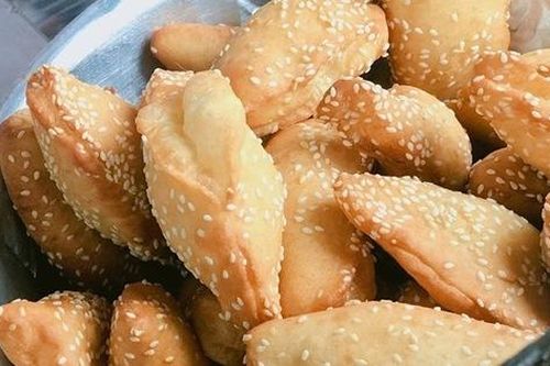 Bánh tiêu sầu riêng hút khách ở khu phố Tàu