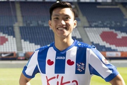 Fanpage CLB Heerenveen gọi tên Văn Hậu trước trận đấu