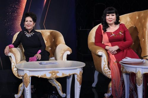 NSND Hồng Vân tự nhủ 'uốn lưỡi bảy lần' khi ngồi ghế nóng 'Tinh hoa hội tụ'