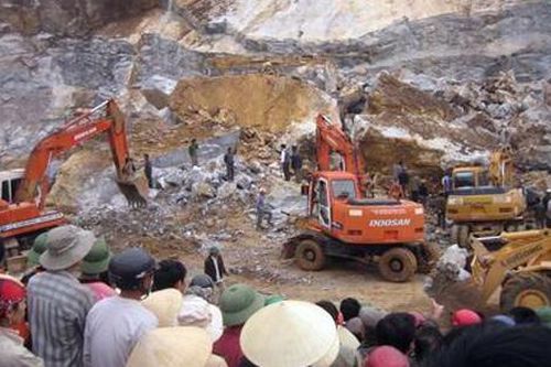 Một phạm nhân bị cánh quạt tự chế chém tử vong