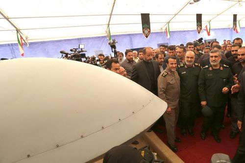 Cho trưng bày các loại máy bay không người lái Mỹ và Israel bị bắn hạ, Iran 'bắn' thông điệp gì?