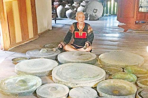 Cụ ông trăm tuổi ở Ayun Pa lưu giữ linh hồn ghè cổ, chiêng cổ